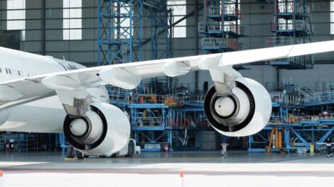 Maintenance aéronautique / Photo Joseph Martin - Pexels