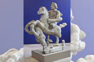 Cavalier à l'anguipède / Photo R. Boisseau CAM