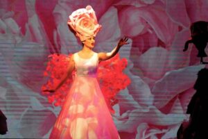 Marie Anaf (Aria Di Tralala) dans Mes petits Opéras. © Théâtre La Boussole