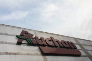 Enseigne Auchan / Photo 7 Jours à Clermont