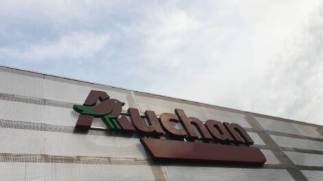 Enseigne Auchan / Photo 7 Jours à Clermont