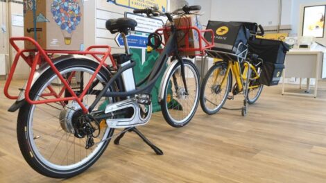 Vélo La Poste reconditionné / Photo 7 Jours à Clermont