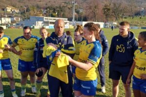 Vincent Fargeas et les filles de l'ASM / Photo Philippe Thivat