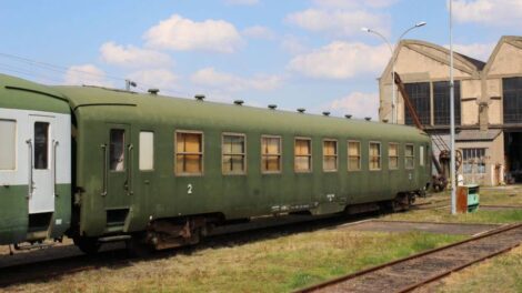 La voiture DEV B9 en attente de révision / Photo TVA-Asso 141 R 420