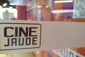 Porte Ciné Jaude / Photo 7 Jours à Clermont