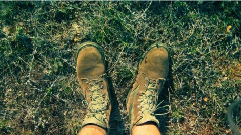 Chaussures de rando / Photo Sergio Pavlishko-Pixabay