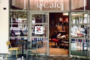 Entrée Le Café - librairie les Volcans / Photo E. Gauthey