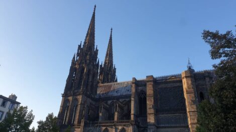 Soleil couchant sur la cathédrale de Clermont / Photo Olivier Perrot