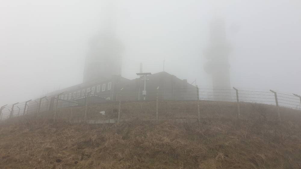 Brouillard au sommet du puy de Dôme Photo 7 Jours à Clermont