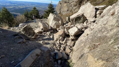 Éboulement sur le chemin des Muletier Photo CD63