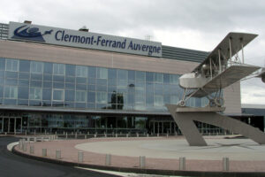 Aéroport Clermont auvergne Aulnat Photo Romary licence Wikimédia