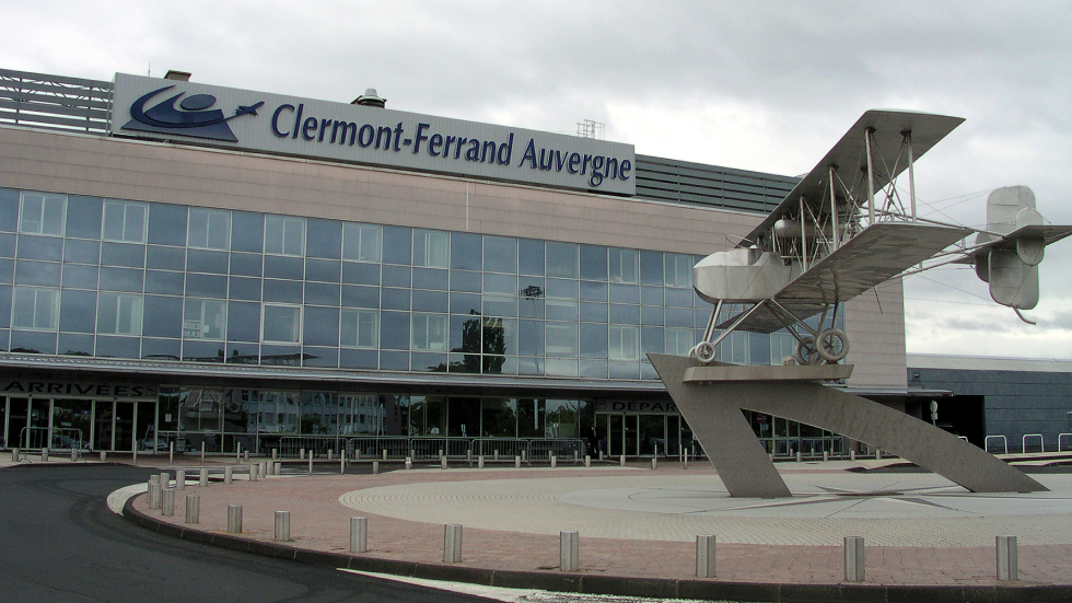Aéroport Clermont auvergne Aulnat Photo Romary licence Wikimédia