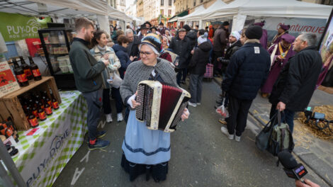 Marché rue Sedaine Photo CD63