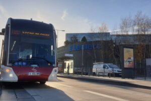Tram bus Hess exploité par T2C / Photo 7 Jours à Clermont