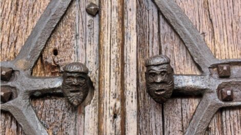 Couverture du livre Le Puy de Dôme insolite