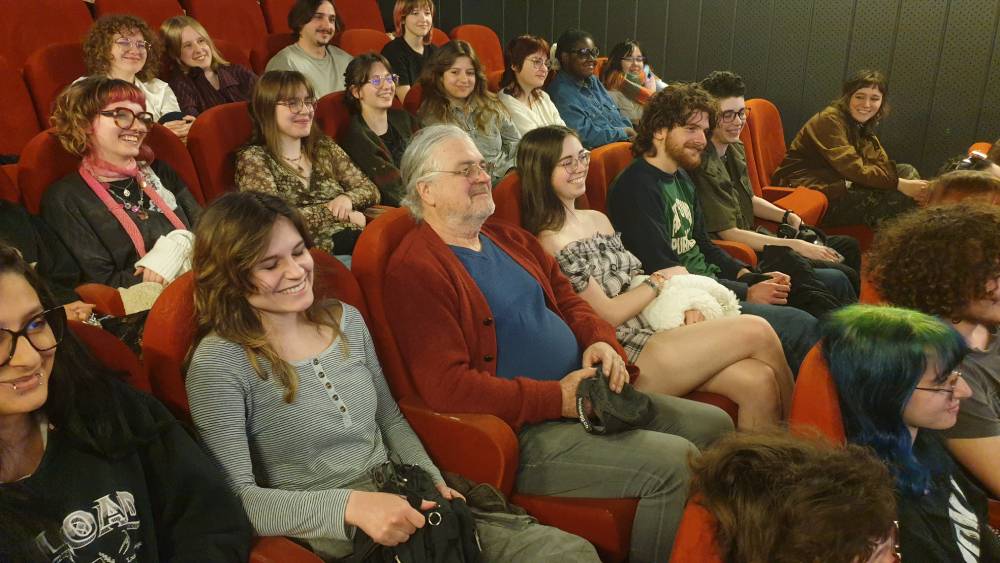 J R Girerd au milieu des étudiants du DN MADE Photo 7 Jours à Clermont