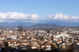 Métropole clermontoise depuis l'avenue Thermale Photo 7 Jours à Clermont