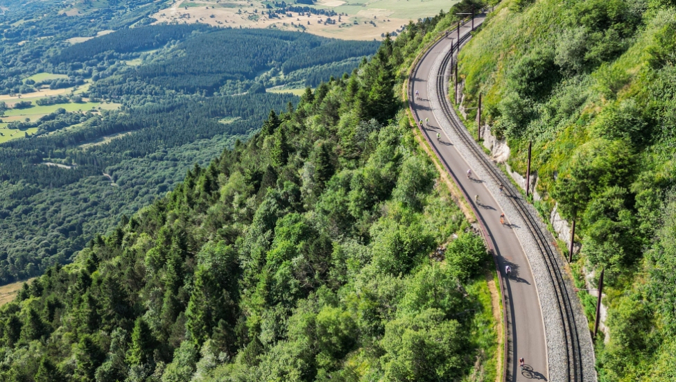 Cyclistes sur le puy de Dôme ©FLOÉ LCOPS
