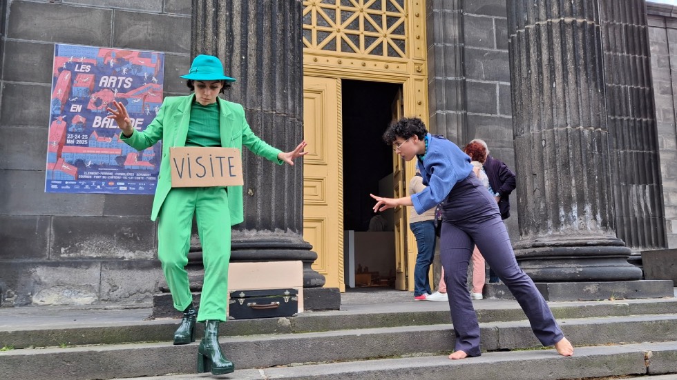 Le Collectif Orache durant les visites performées, édition 2025 Photo Les Arts en Balade