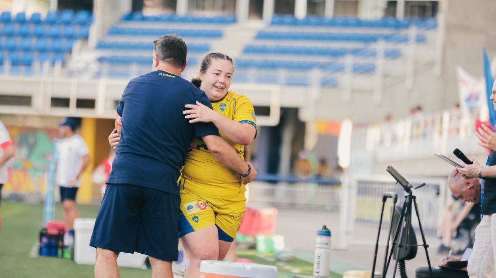 Fabrice Ribeyrolles et Manon Guerrhit Photo Asm Rugby Féminin