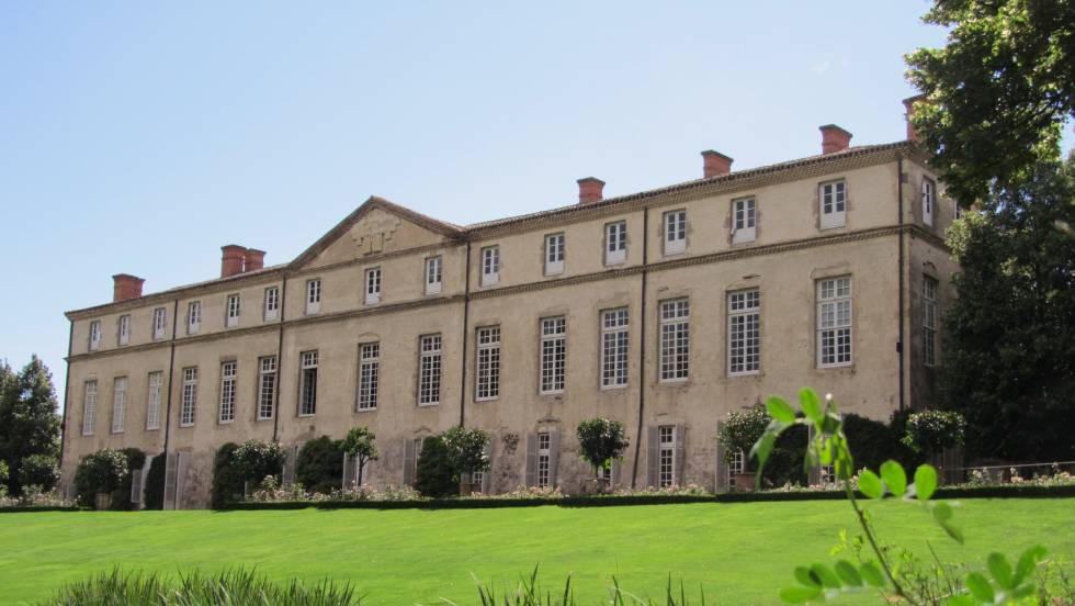 Impôts à Parentignat, 15 fenêtres à meneaux en valent 60. © A. S. Simonet