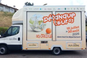 Le camion du Pétanque Tour Photo CD63