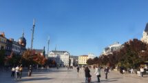 Place de Jaude épargnée lors de l'Acte III Photo 7 Jours à Clermont